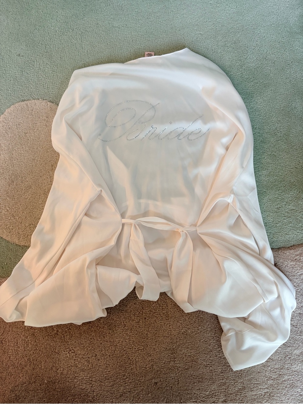 Victoria's Secret White 'Bride' Crystal Satin Robe - Picture 2 of 2